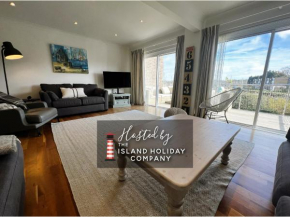 North Quay - Pet friendly Luxury Townhouse overlooking Bembridge Harbour